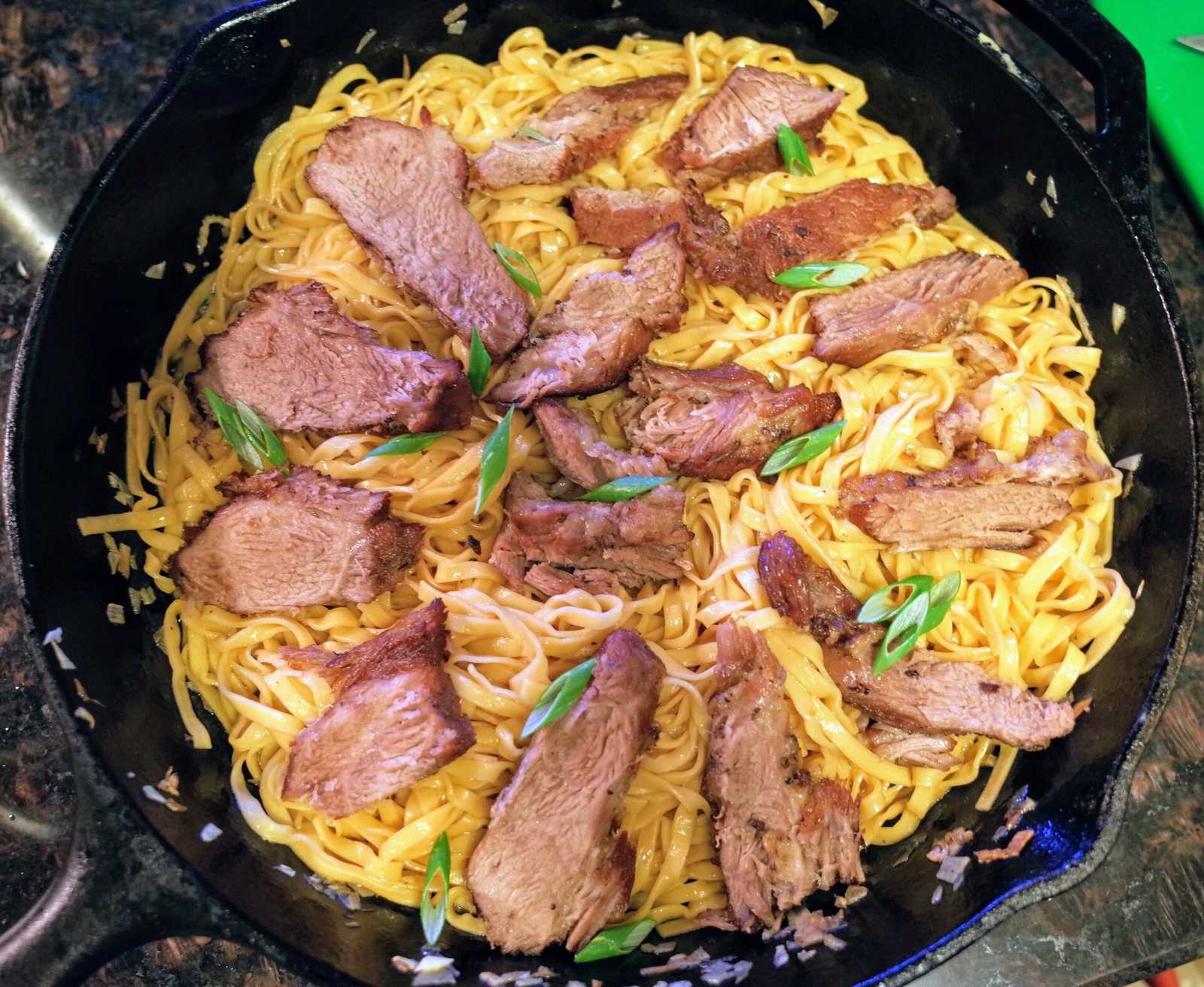 Burmese Garlic Noodles Recipe - See Kyat Kyauk-Swe with Crispy Garlic Oil